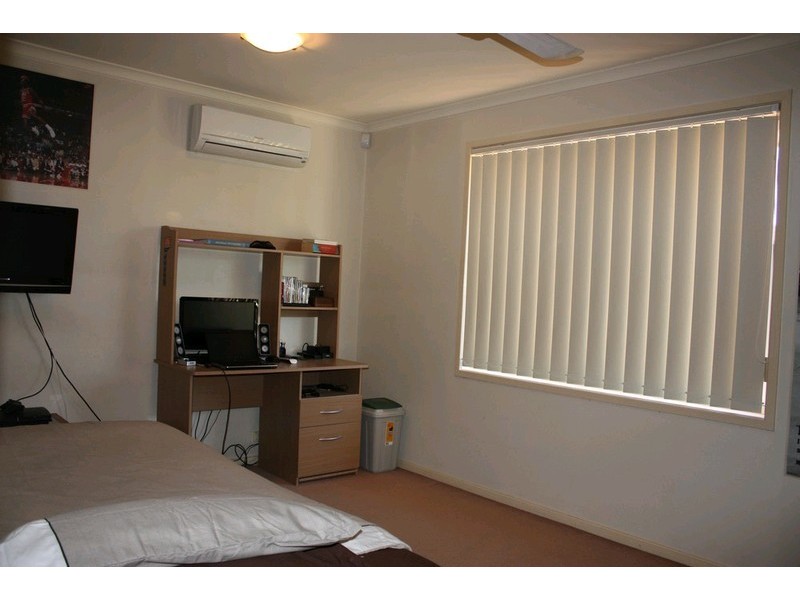 21 Greensborough Crescent, Parkwood QLD 4214