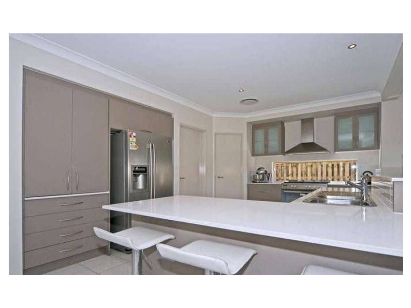 15 Strathburn Crescent, Ormeau QLD 4208