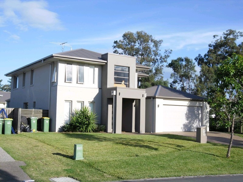 15 Strathburn Crescent, Ormeau QLD 4208