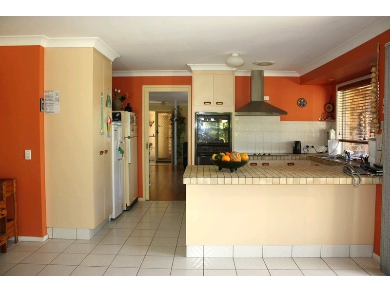 92 Parkes Drive, Helensvale QLD 4212