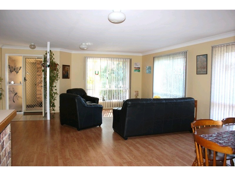 92 Parkes Drive, Helensvale QLD 4212