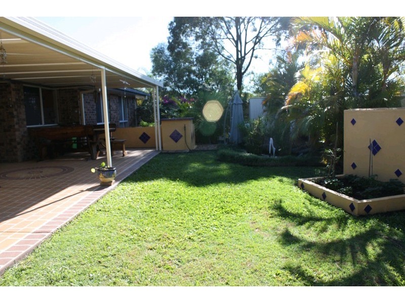 92 Parkes Drive, Helensvale QLD 4212