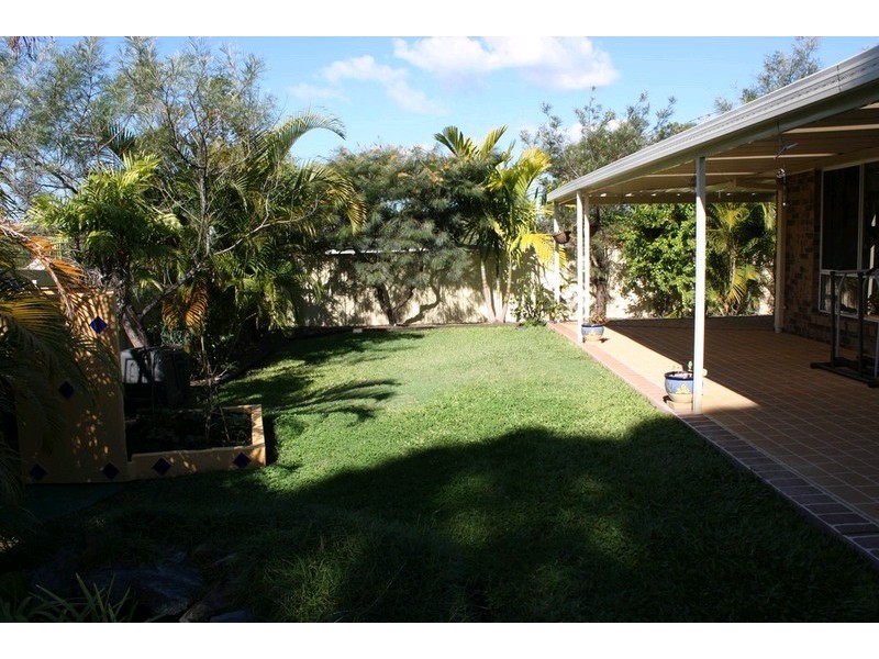 92 Parkes Drive, Helensvale QLD 4212