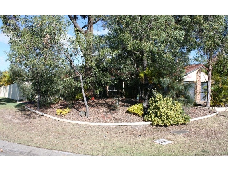 92 Parkes Drive, Helensvale QLD 4212
