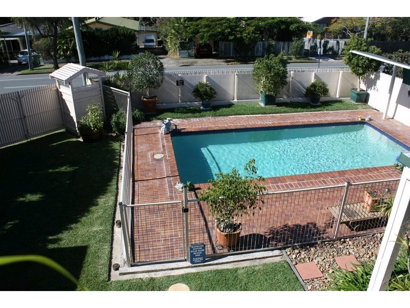 2 Kingsley Avenue, Labrador QLD 4215