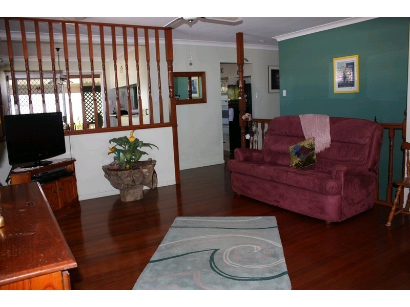 2 Kingsley Avenue, Labrador QLD 4215