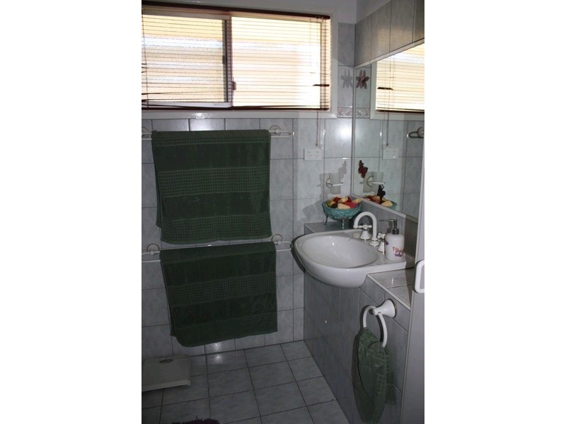 2 Kingsley Avenue, Labrador QLD 4215