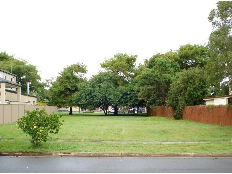 28 Twelfth Avenue, Palm Beach QLD 4221