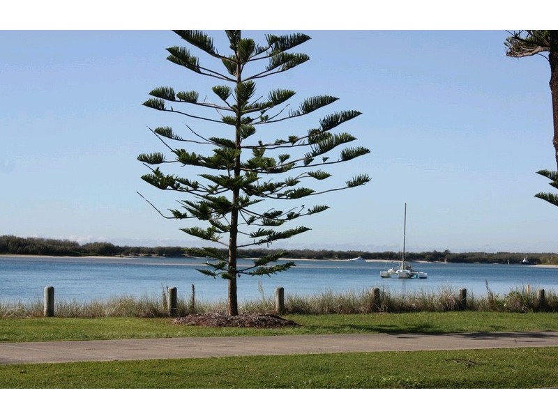 1/416 Marine Parade, Biggera Waters QLD 4216