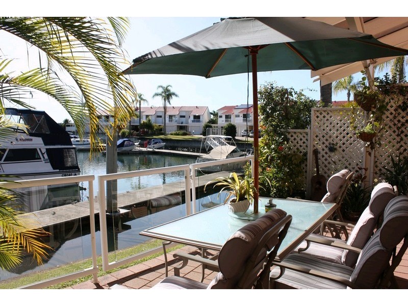 40/81 Boykambil Esplanade, Hope Island QLD 4212