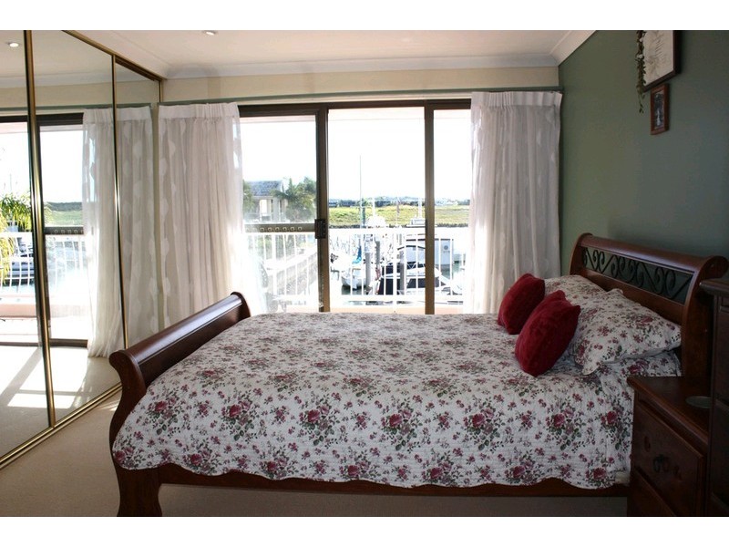 40/81 Boykambil Esplanade, Hope Island QLD 4212