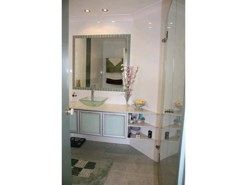 40/81 Boykambil Esplanade, Hope Island QLD 4212