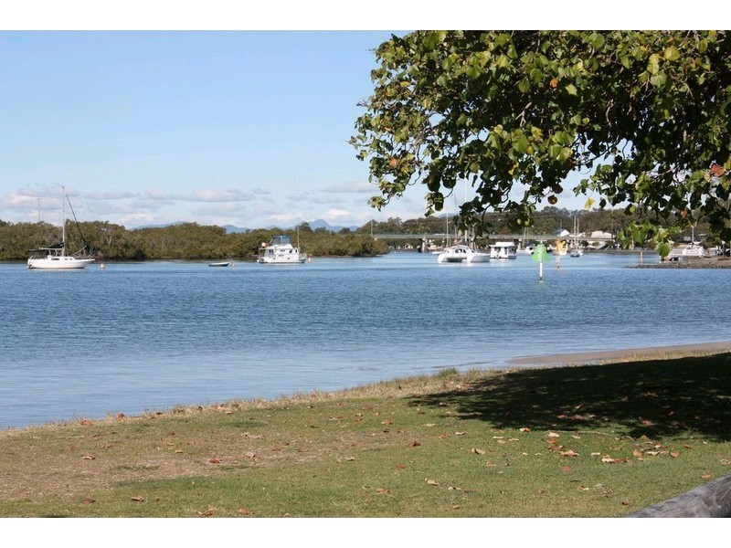 40/81 Boykambil Esplanade, Hope Island QLD 4212