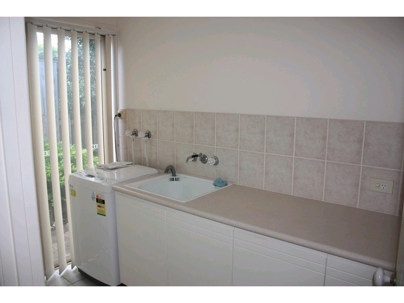 1 Highgate Lane, Robina QLD 4226