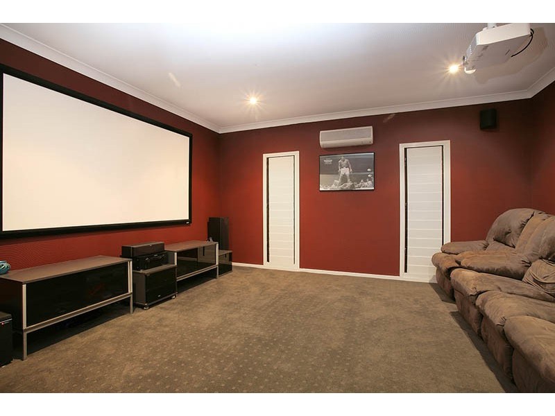 14 Vennor Drive, Ormeau QLD 4208