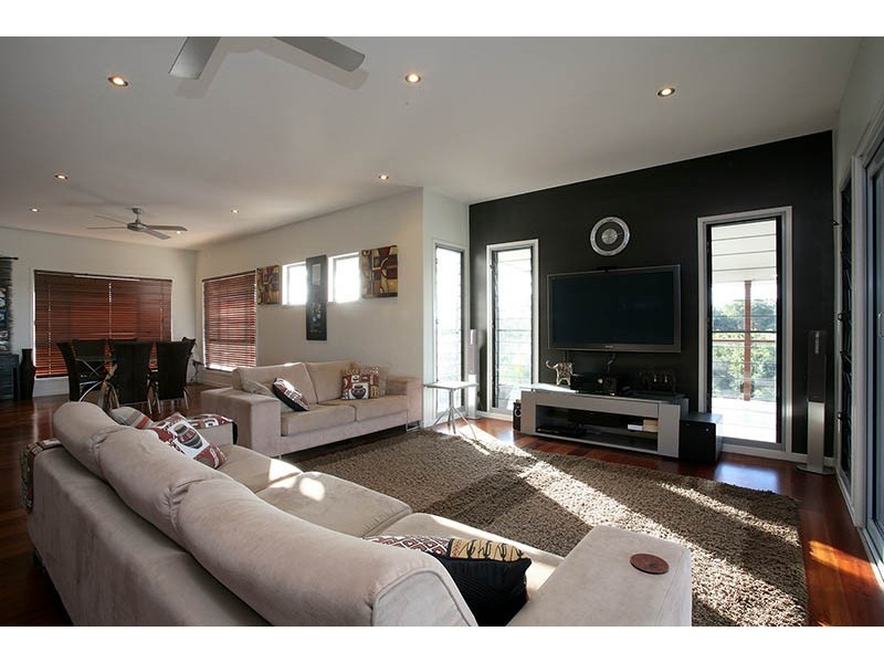 14 Vennor Drive, Ormeau QLD 4208