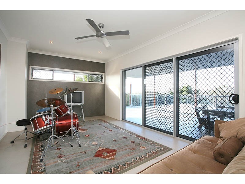 14 Vennor Drive, Ormeau QLD 4208