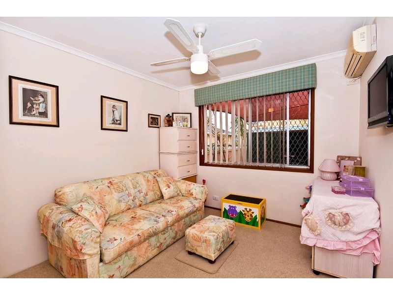 2/11 Muscovey Avenue, Paradise Point QLD 4216