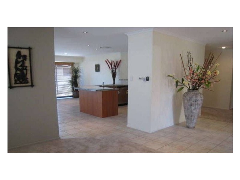 10 Brookland Court, Molendinar QLD 4214