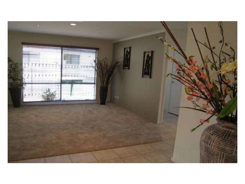 10 Brookland Court, Molendinar QLD 4214