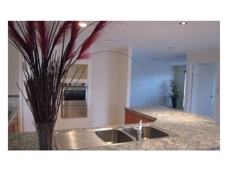 10 Brookland Court, Molendinar QLD 4214