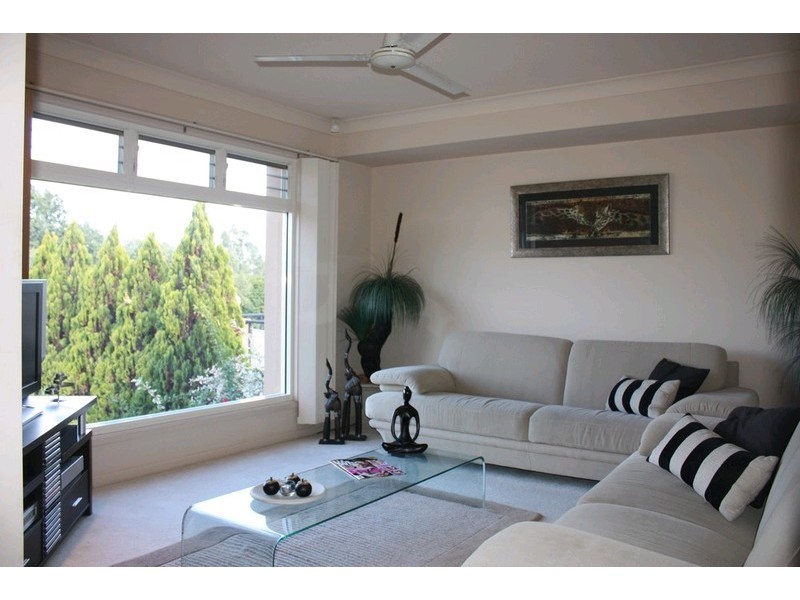 7 Sarah Place, Ashmore QLD 4214