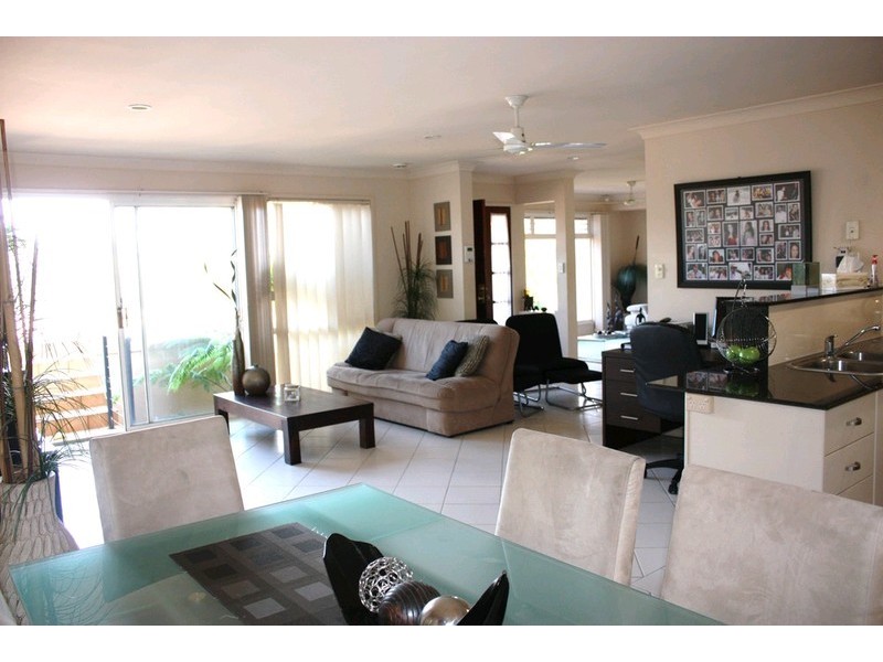 7 Sarah Place, Ashmore QLD 4214