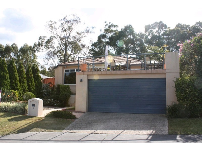 7 Sarah Place, Ashmore QLD 4214