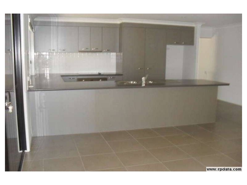 8 Summerlea Crescent, Ormeau QLD 4208