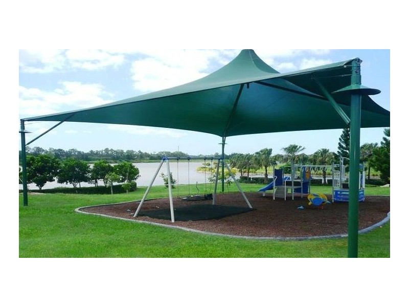 8 Thames Place, Oxenford QLD 4210