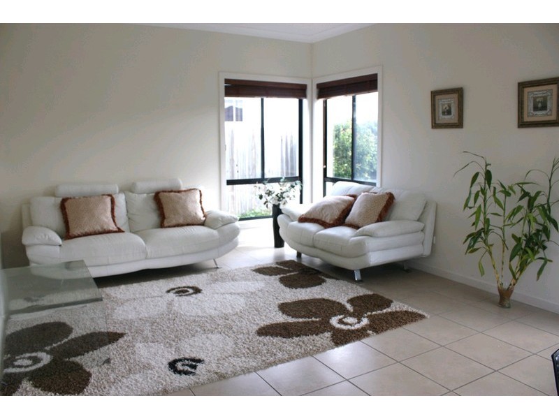 4 Corymbia way, Molendinar QLD 4214