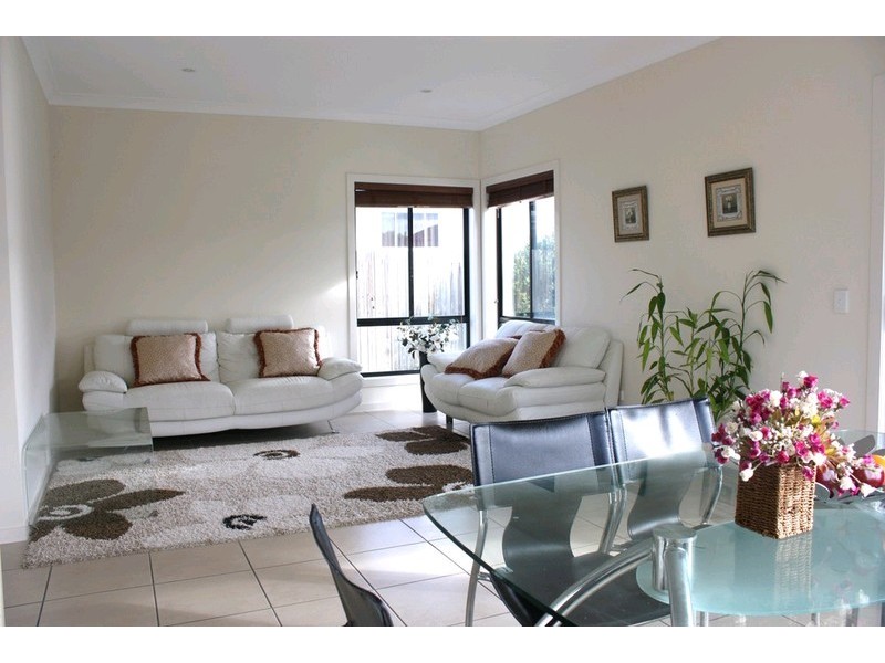 4 Corymbia way, Molendinar QLD 4214