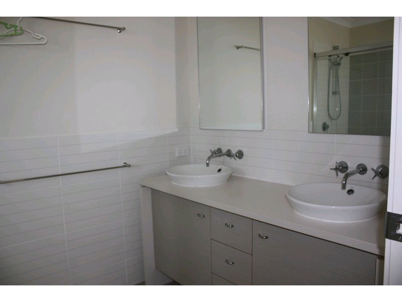 4 Corymbia way, Molendinar QLD 4214