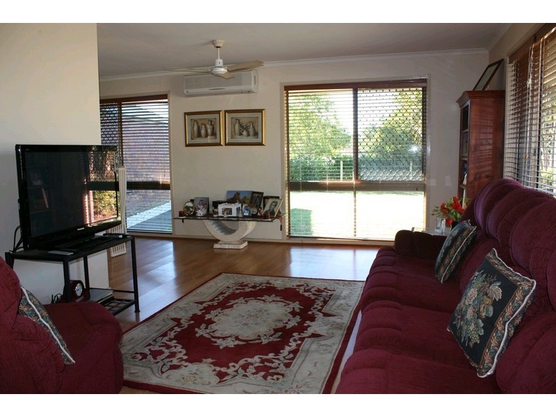 4 Minden Crescent, Helensvale QLD 4212