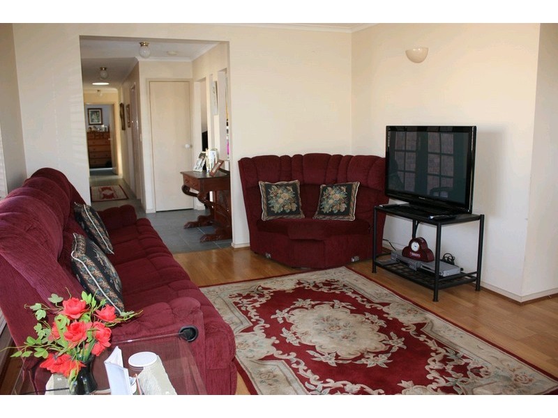 4 Minden Crescent, Helensvale QLD 4212