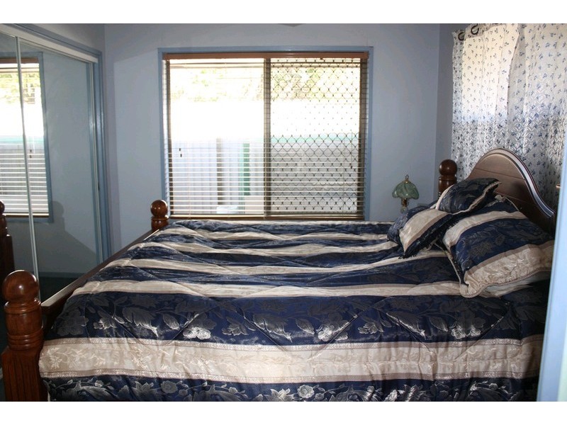 4 Minden Crescent, Helensvale QLD 4212