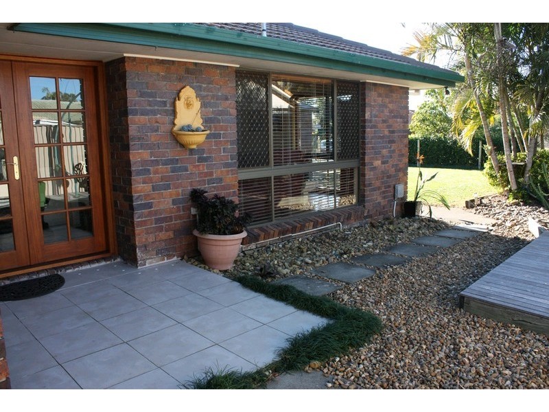 4 Minden Crescent, Helensvale QLD 4212