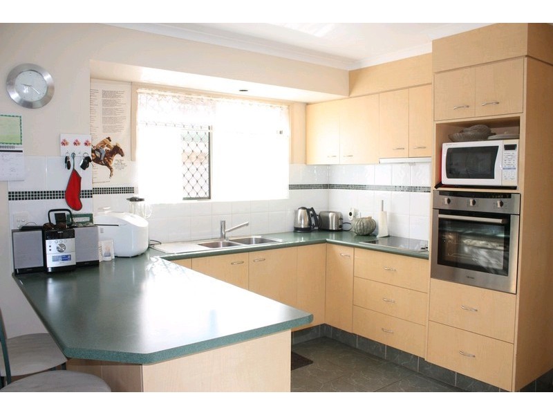 4 Minden Crescent, Helensvale QLD 4212