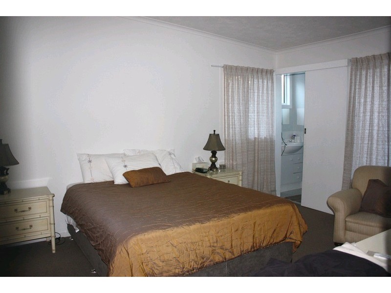 19 Cawthray Street, Biggera Waters QLD 4216