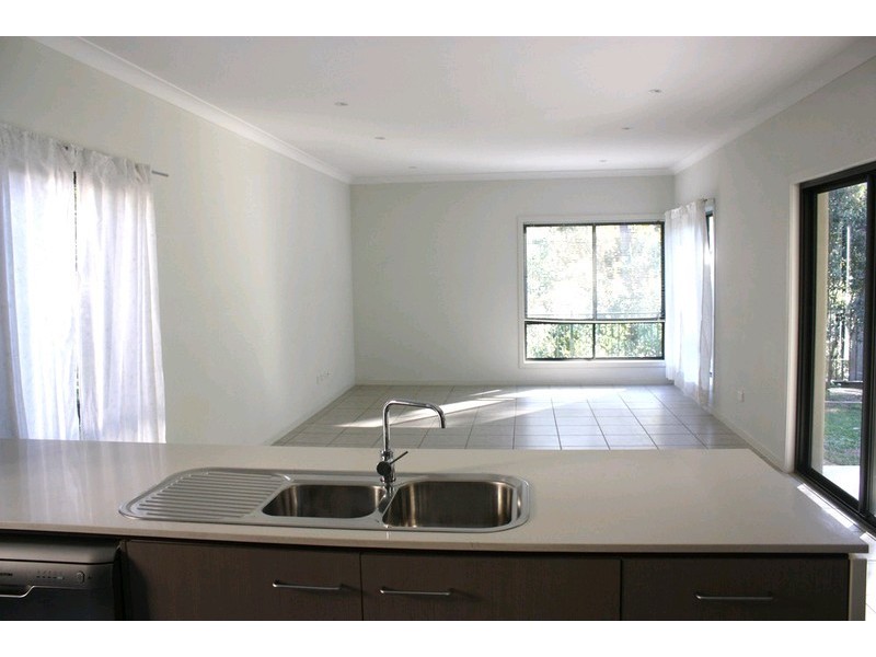 26 Lockwood Place, Molendinar QLD 4214