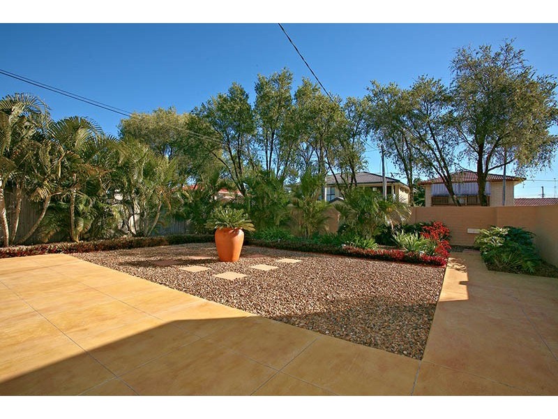 10 Clare Street, Southport QLD 4215