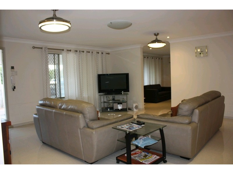 138 Currumburra Road, Ashmore QLD 4214