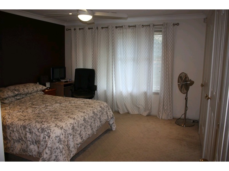 138 Currumburra Road, Ashmore QLD 4214