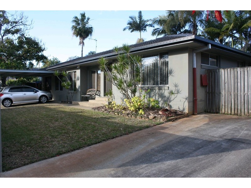 9 Patura Drive, Ashmore QLD 4214