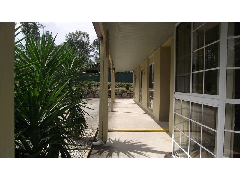 16 Connemara Road, Gaven QLD 4211