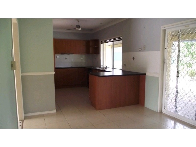 16 Connemara Road, Gaven QLD 4211