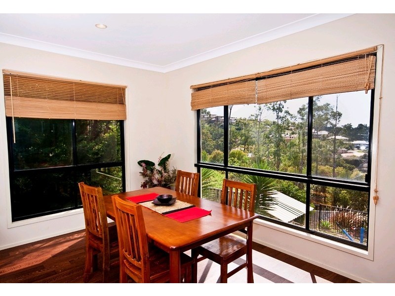 35 Midway Terrace, Pacific Pines QLD 4211