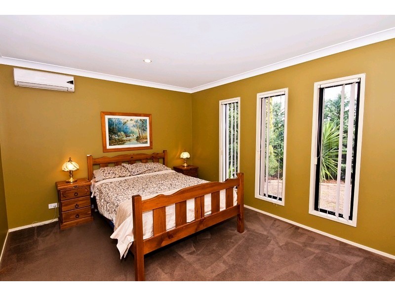 35 Midway Terrace, Pacific Pines QLD 4211