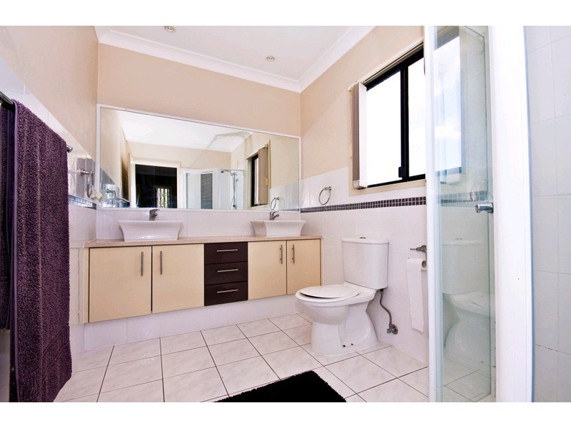 35 Midway Terrace, Pacific Pines QLD 4211