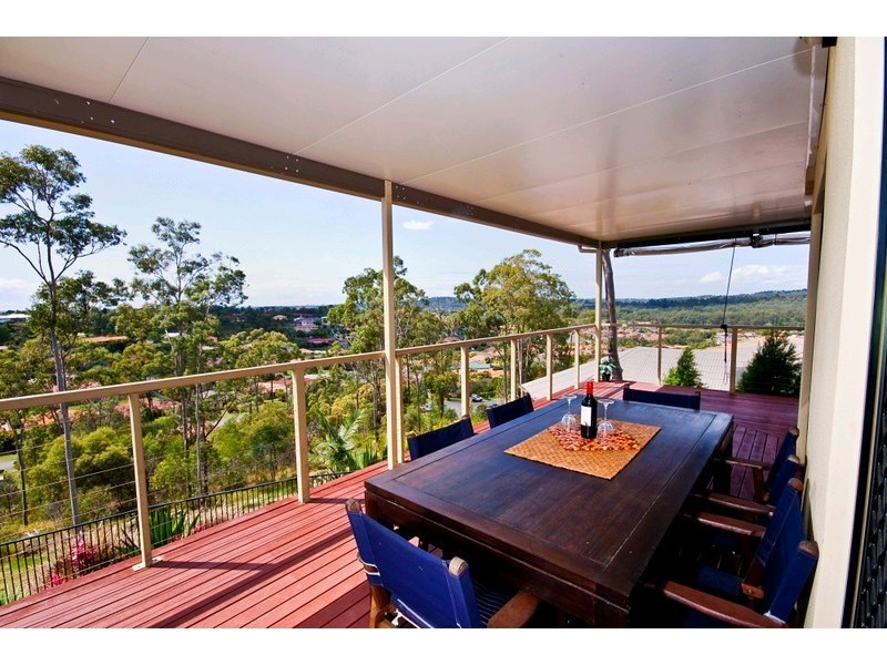 35 Midway Terrace, Pacific Pines QLD 4211